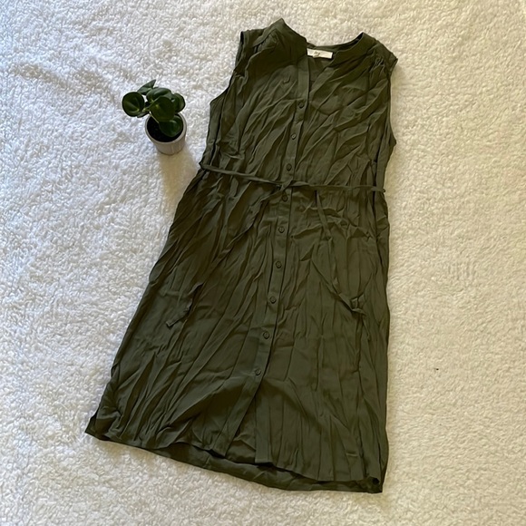 Ripe Maternity Dresses & Skirts - Ripe Maternity Olive Sleeveless Shirt Dress